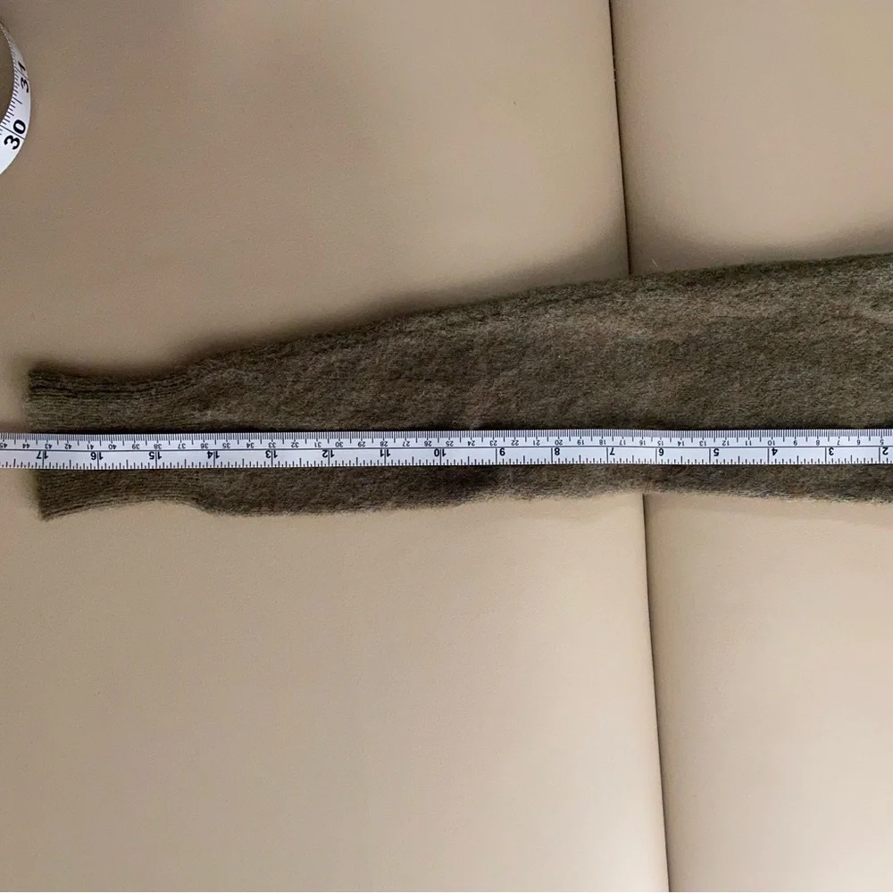Madewell sweater olive/army green color - Picture 10 of 10